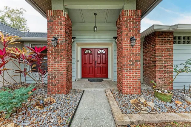 $420,000 | 908 Wicketrun Drive, Brandon, FL 33510