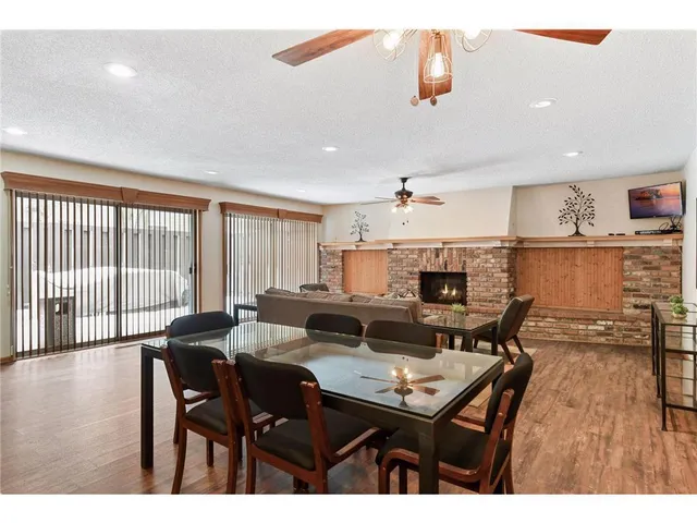 $123,900 | 10211 Cedar Lake Road, Unit 109, Minnetonka, MN 55305