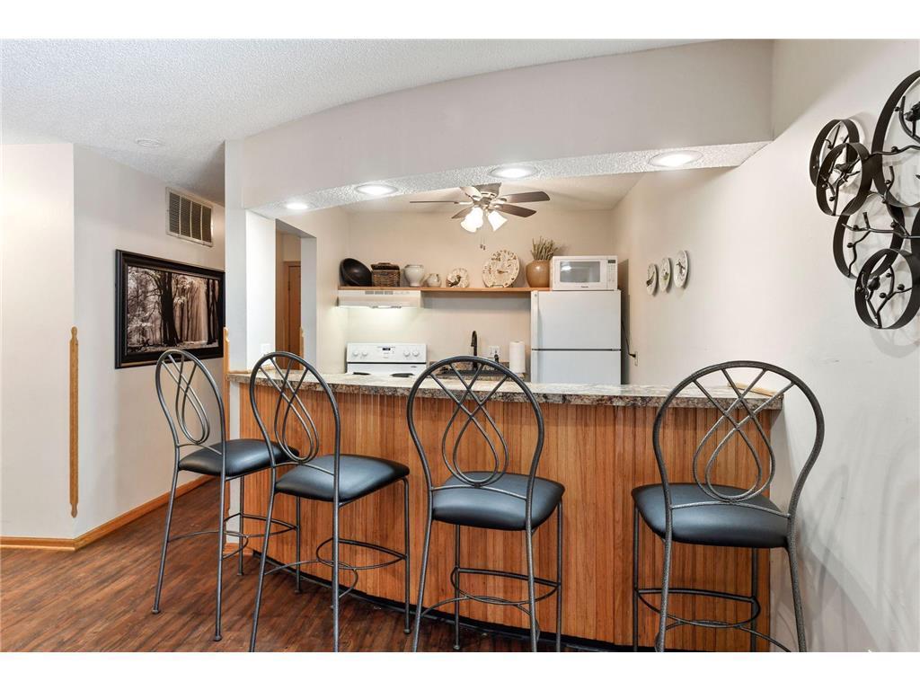 10211 Cedar Lake Road, Unit 109 Minnetonka, MN 55305 - Photo 18 of 21