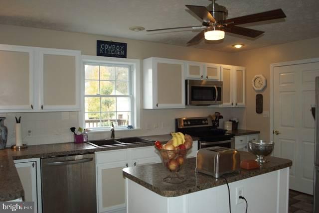 430 Barnstable Road Carlisle, PA 17015 - Photo 16 of 25 Gallery Image 16