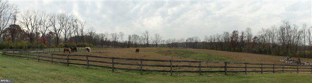 430 Barnstable Road Carlisle, PA 17015 - Photo 5 of 25 Gallery Image 5