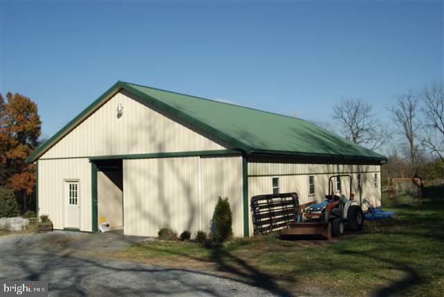 430 Barnstable Road Carlisle, PA 17015 - Photo 7 of 25 Gallery Image 7