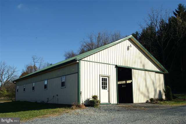 430 Barnstable Road Carlisle, PA 17015 - Photo 8 of 25 Gallery Image 8