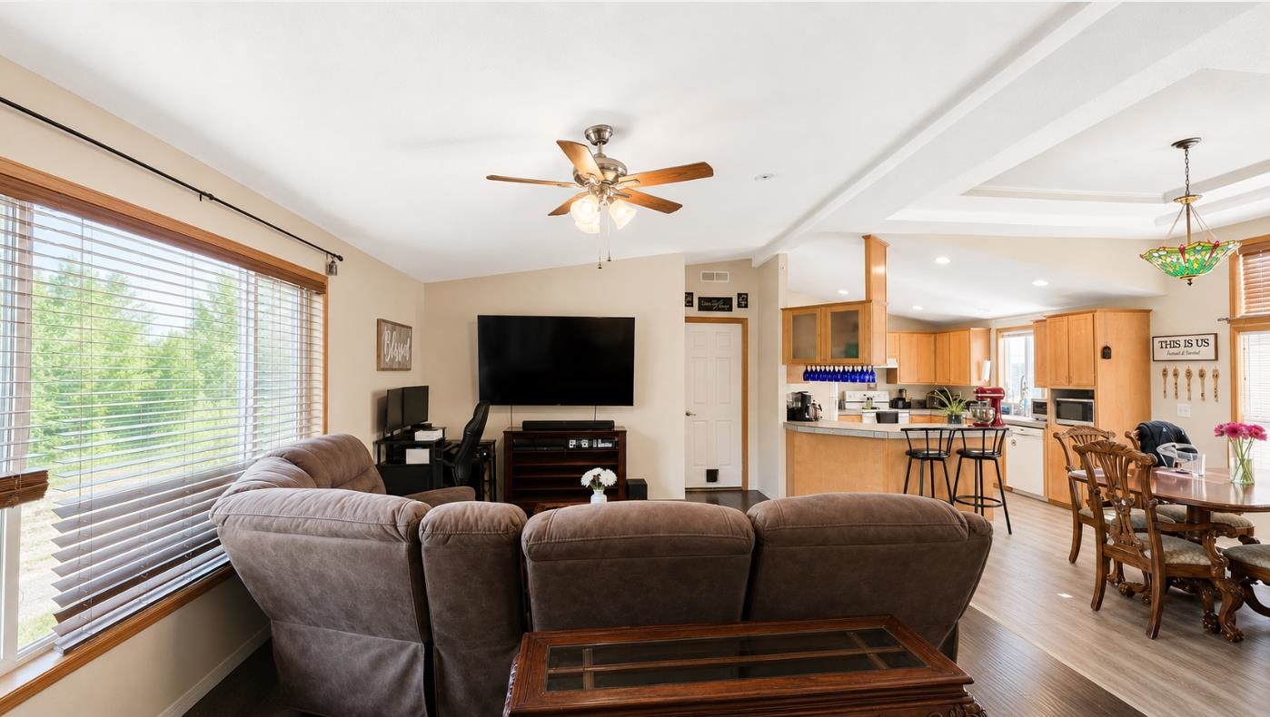 4462 South Swenson Road Clayton, WA 99110 - Photo 2 of 36