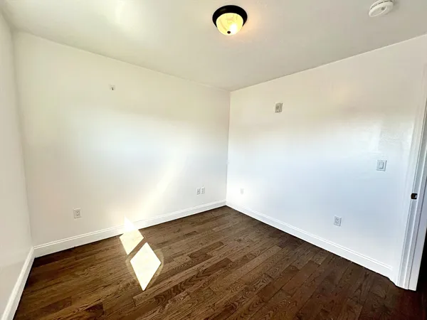 $2,650 | 266 Lexington Street, Unit 3, Boston, MA 02128