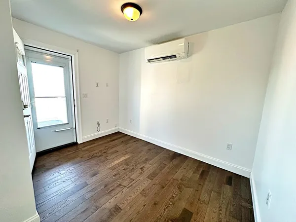 $2,650 | 266 Lexington Street, Unit 3, Boston, MA 02128