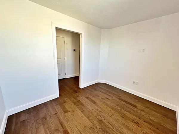 $2,650 | 266 Lexington Street, Unit 3, Boston, MA 02128