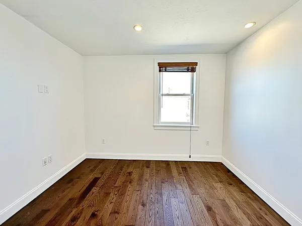 $2,650 | 266 Lexington Street, Unit 3, Boston, MA 02128