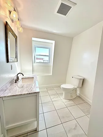 $2,650 | 266 Lexington Street, Unit 3, Boston, MA 02128