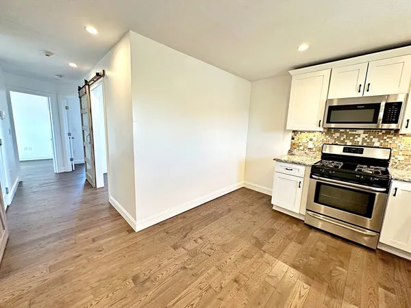 $2,650 | 266 Lexington Street, Unit 3, Boston, MA 02128