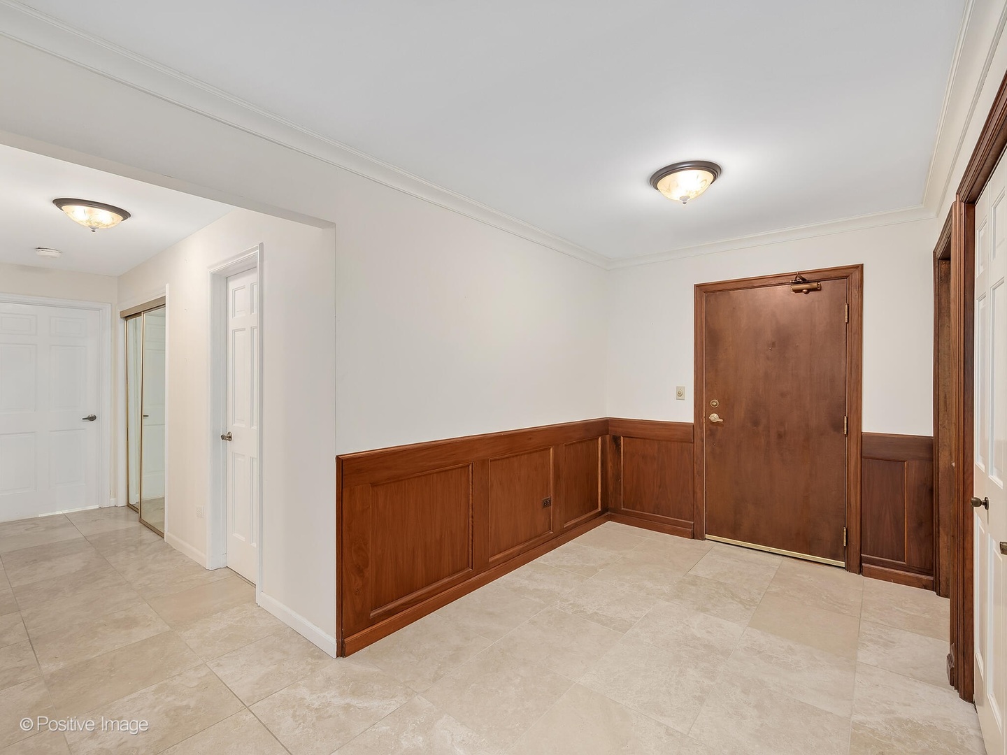 1401 Burr Oak Road, Unit 202B Hinsdale, IL 60521 - Photo 6 of 40