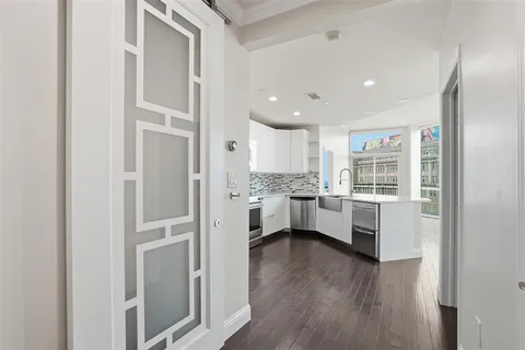 $595,000 | 500 Throckmorton Street, Unit 1605, Fort Worth, TX 76102
