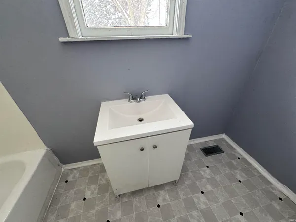 $725 | 1613 West 15th Street, Muncie, IN 47302