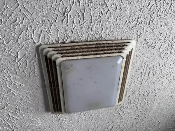 $725 | 1613 West 15th Street, Muncie, IN 47302