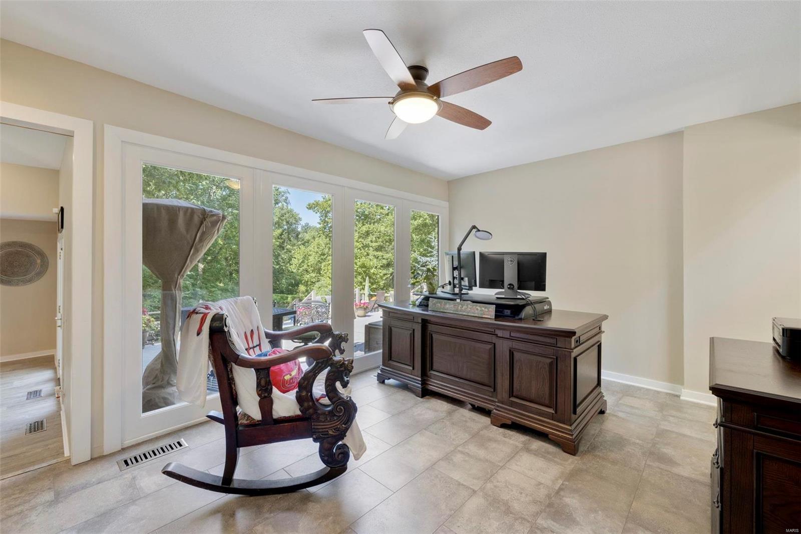1245 Walnut Hill Farm Road Chesterfield, MO 63005 - Photo 22 of 57 Gallery Image 22