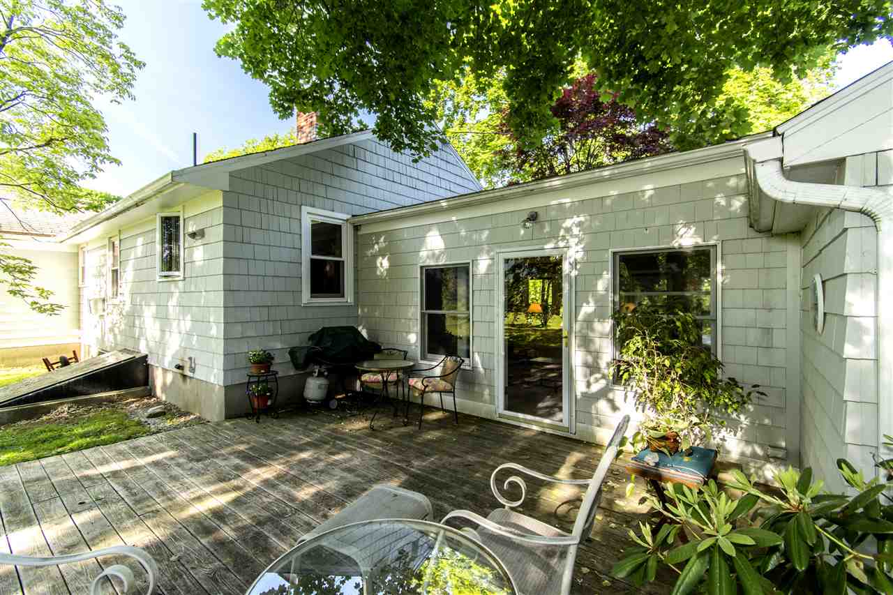 3 Ridgewood Terrace Exeter, NH 03833 - Photo 3 of 33