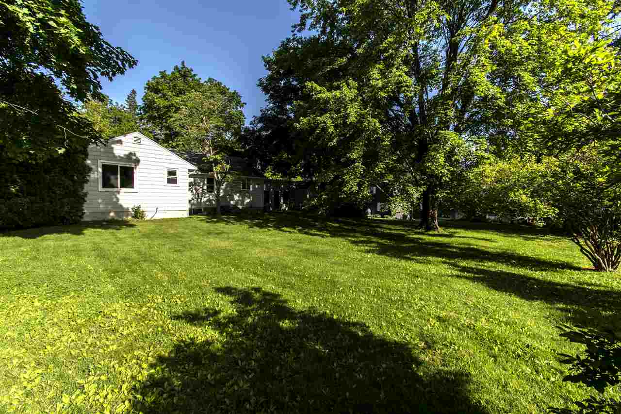 3 Ridgewood Terrace Exeter, NH 03833 - Photo 4 of 33