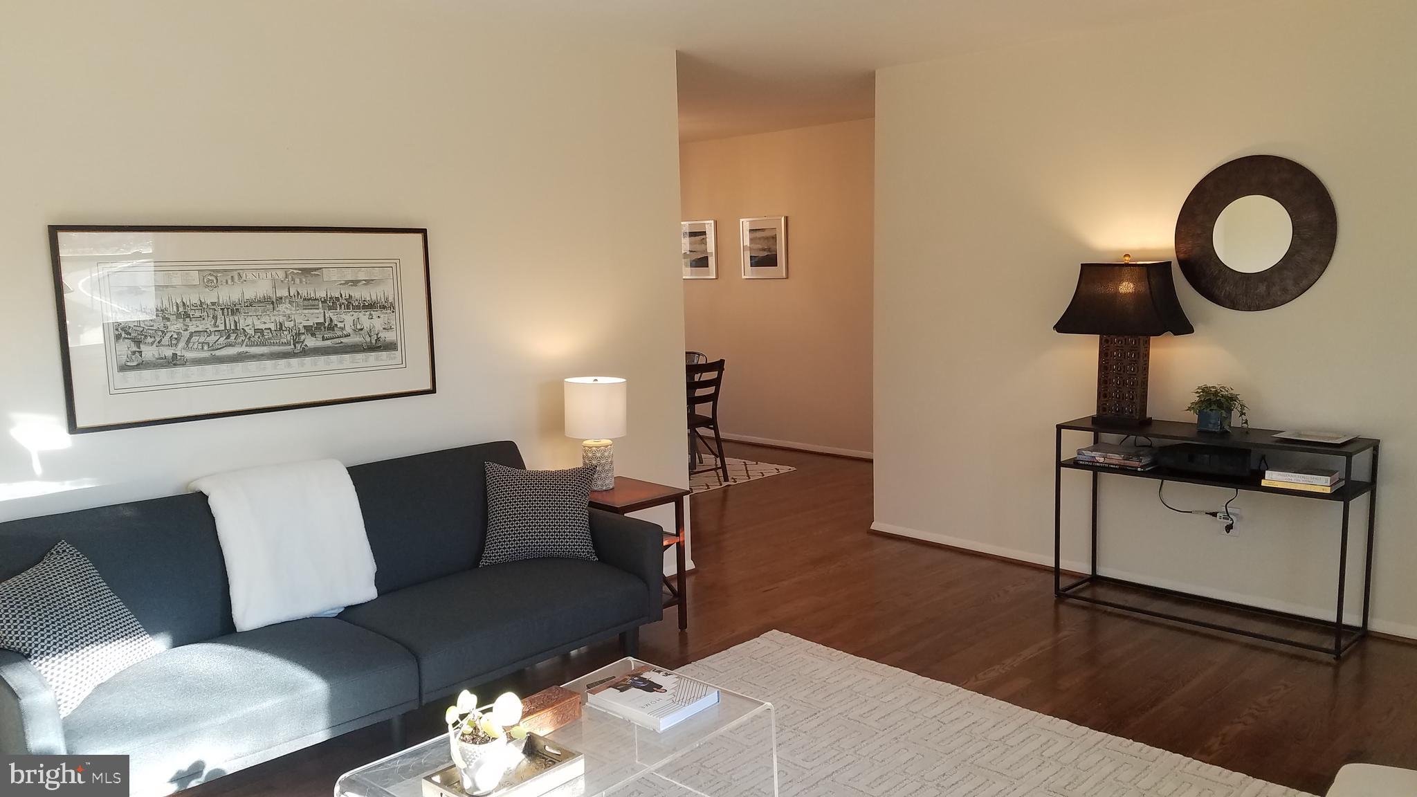 104 Nicodemus Road Reisterstown, MD 21136 - Photo 10 of 46 Living room
