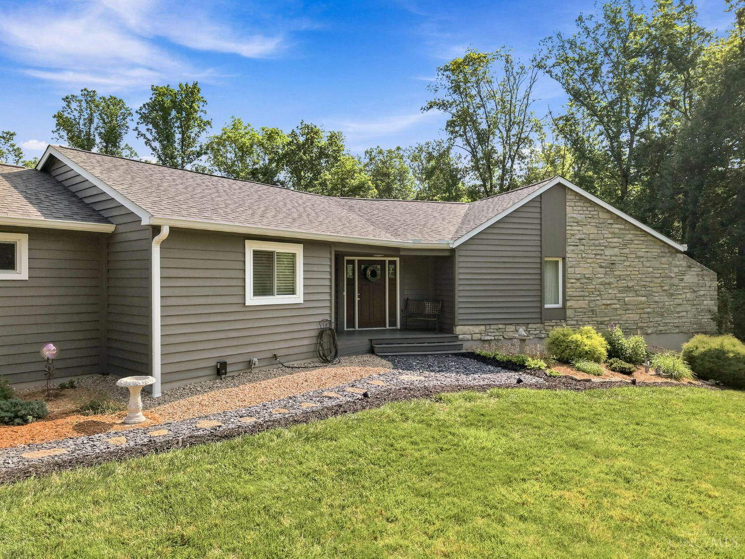 488 Green Road Cincinnati, OH 45255 - Photo 6 of 47
