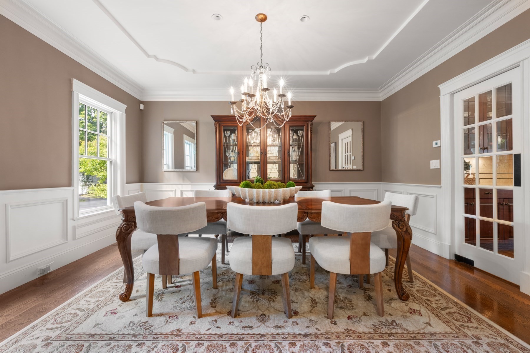 99 Country Way Needham, MA 02492 - Photo 7 of 42 Gallery Image 7