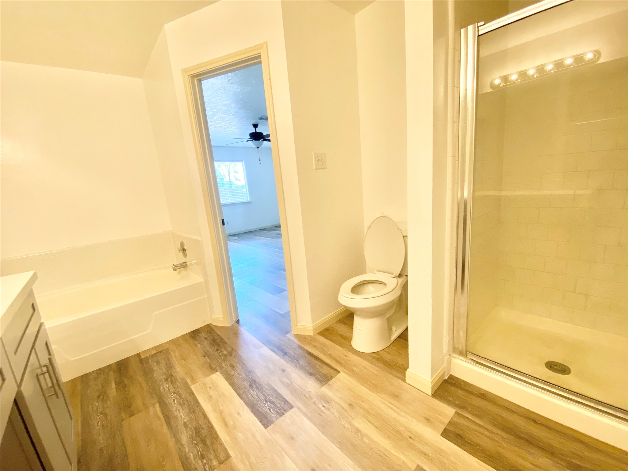 4203 Breckenridge Drive Houston, TX 77066 - Photo 18 of 43 a bathroom with a tub and shower
