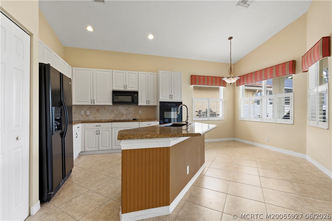 2968 Southeast Racoon Way Stuart, FL 34997 - Photo 10 of 39 Gallery Image 10