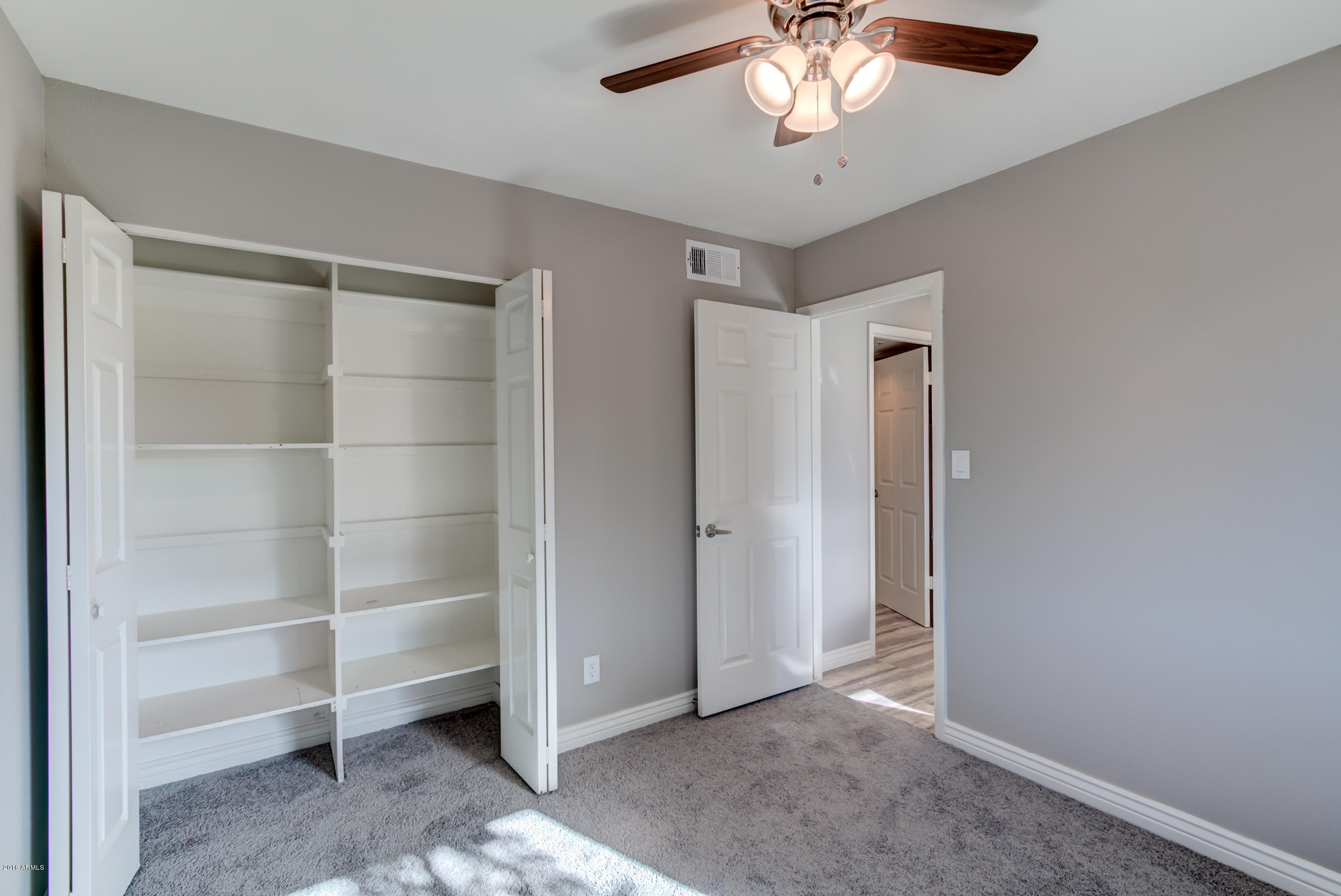 4417 East Grandview Road Phoenix, AZ 85032 - Photo 26 of 48 4417 E Grandview Rd-21