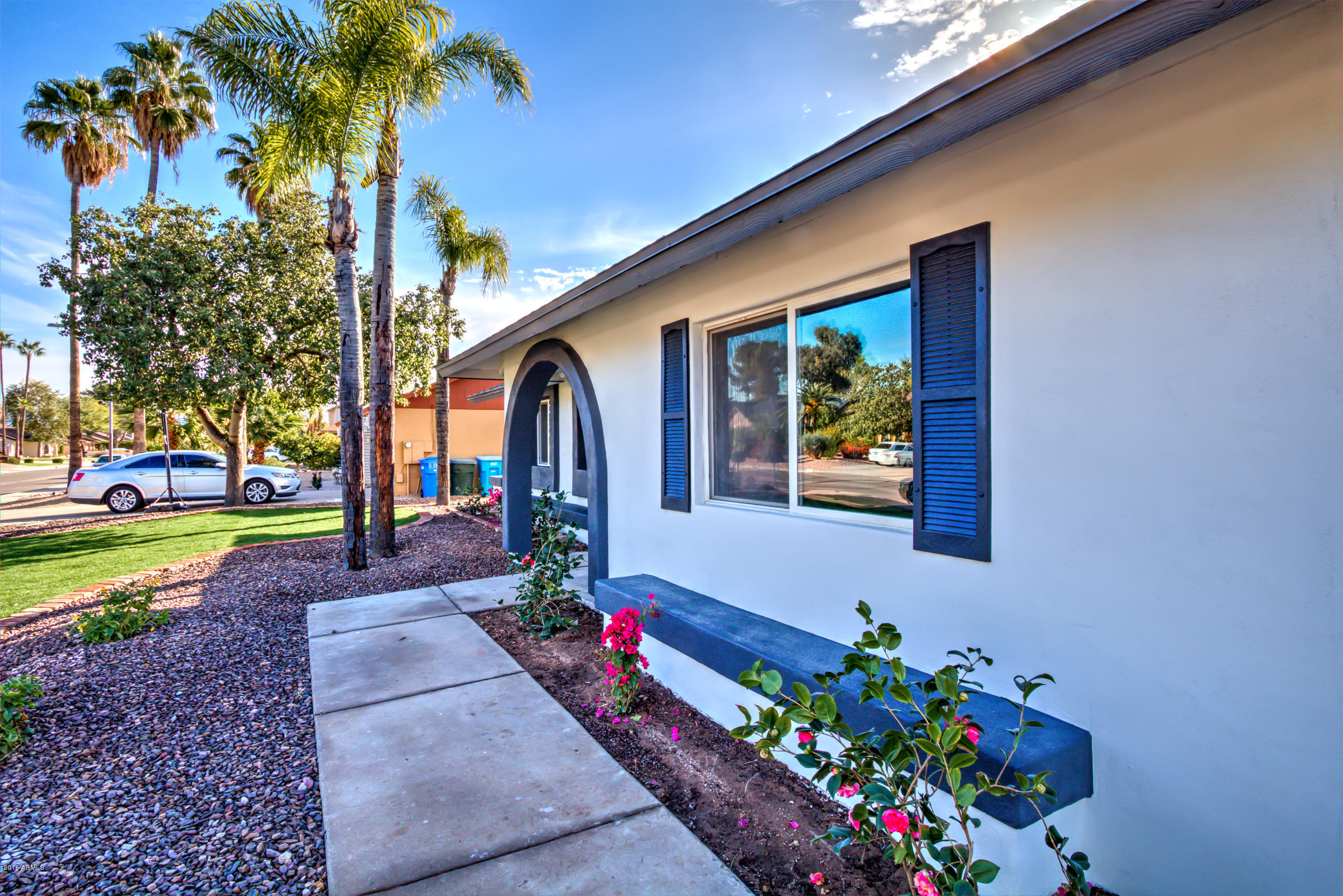 4417 East Grandview Road Phoenix, AZ 85032 - Photo 4 of 48 4417 E Grandview Rd-40