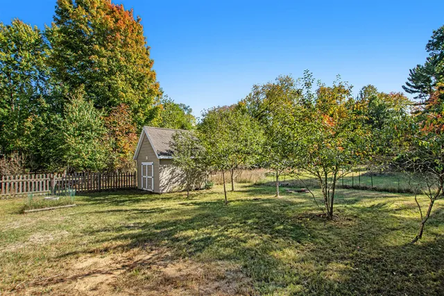 $224,900 | 885 Eugene Avenue, Norton Shores, MI 49441