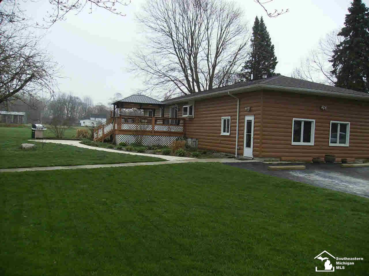 12994 Calhoun Road Milan, MI 48160 - Photo 3 of 25