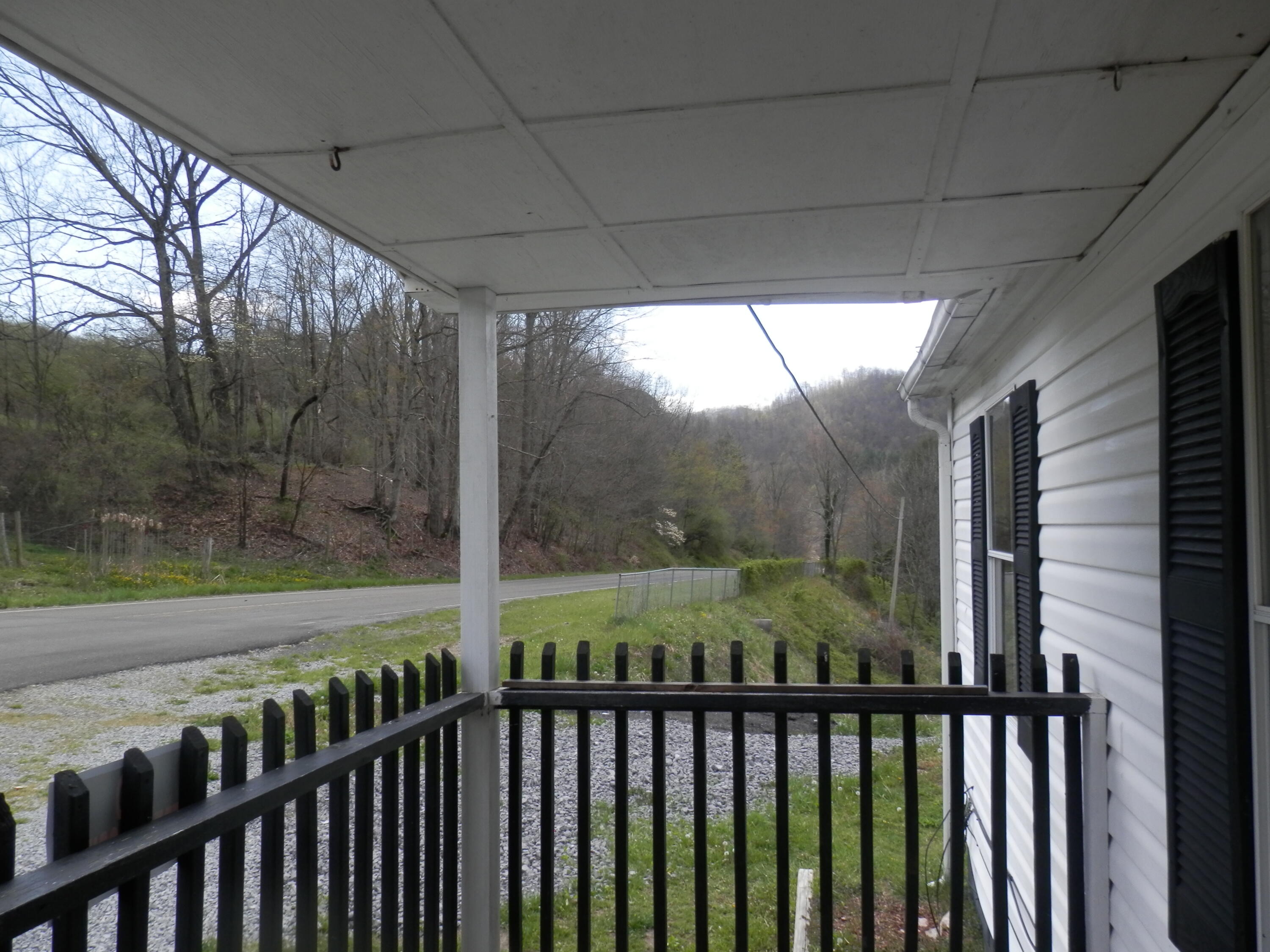 4585 State Rte 606 Keokee, VA 24265 - Photo 20 of 20 P4220978
