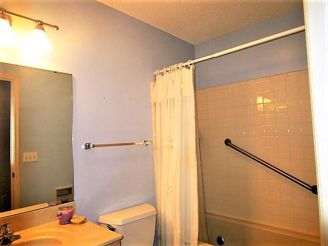 28 Peter Collinson Road Santee, SC 29142 - Photo 15 of 25 Master Bath