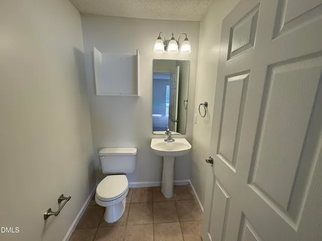 $1,275 | 2511 Huntscroft Lane, Unit 100, Raleigh, NC 27617