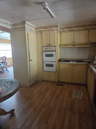 a view of a walk in closet