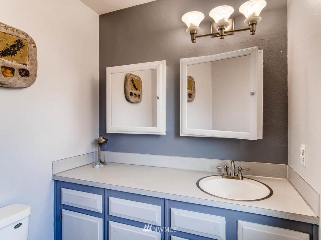 20205 103rd Place Northeast Bothell, WA 98011 - Photo 13 of 25 Gallery Image 13