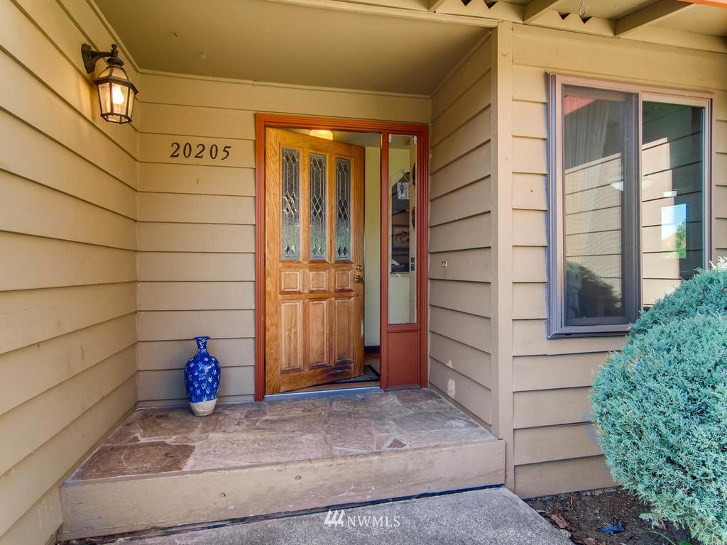 20205 103rd Place Northeast Bothell, WA 98011 - Photo 3 of 25 Gallery Image 3