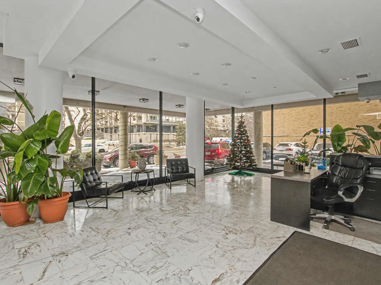 5740 North Sheridan Road, Unit 5A Chicago, IL 60660 - Photo 16 of 17