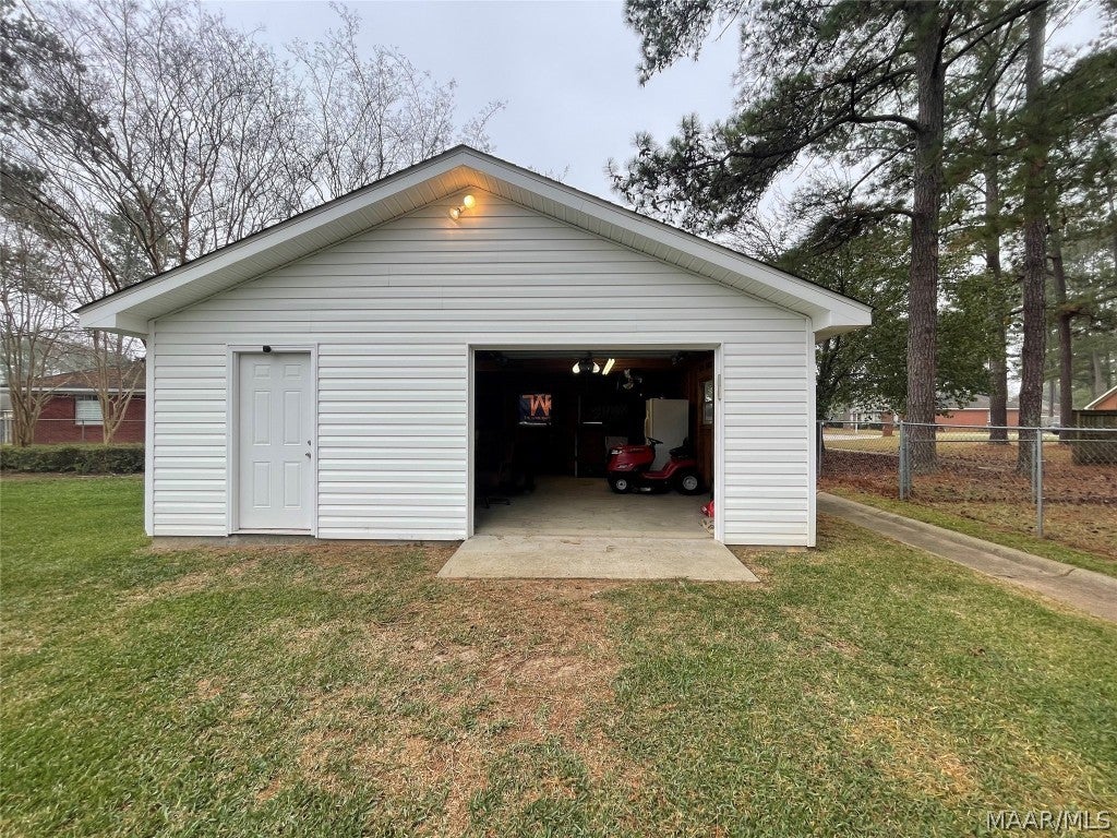 105 West Roxbury Road Dothan, AL 36305 - Photo 27 of 30 Gallery Image 27