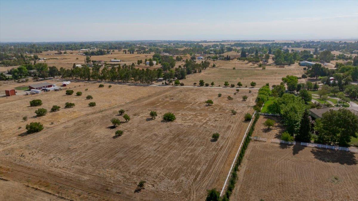 9833 La Clair Road Wilton, CA 95693 - Photo 11 of 13 Gallery Image 11