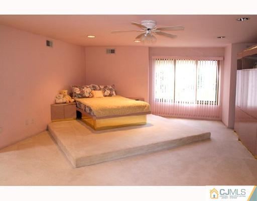 170 Fresh Ponds Road East Brunswick, NJ 08816 - Photo 9 of 10 Gallery Image 9