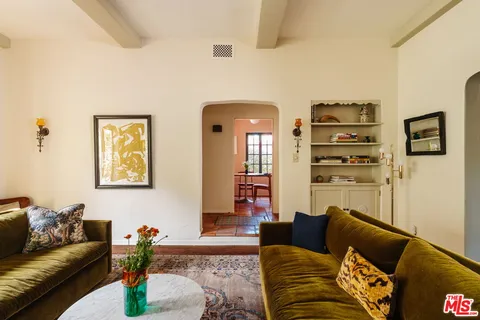 $1,749,000 | 2621 East Glenoaks Boulevard, Glendale, CA 91206