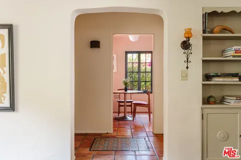 $1,749,000 | 2621 East Glenoaks Boulevard, Glendale, CA 91206