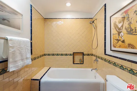 $1,749,000 | 2621 East Glenoaks Boulevard, Glendale, CA 91206