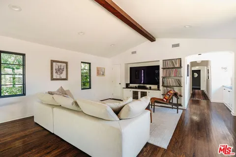 $1,749,000 | 2621 East Glenoaks Boulevard, Glendale, CA 91206