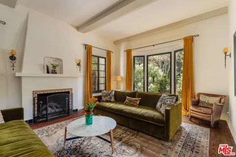 $1,749,000 | 2621 East Glenoaks Boulevard, Glendale, CA 91206