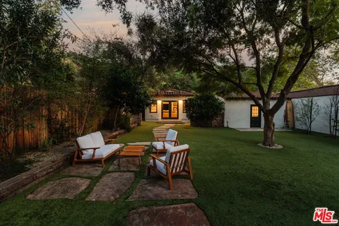 $1,749,000 | 2621 East Glenoaks Boulevard, Glendale, CA 91206