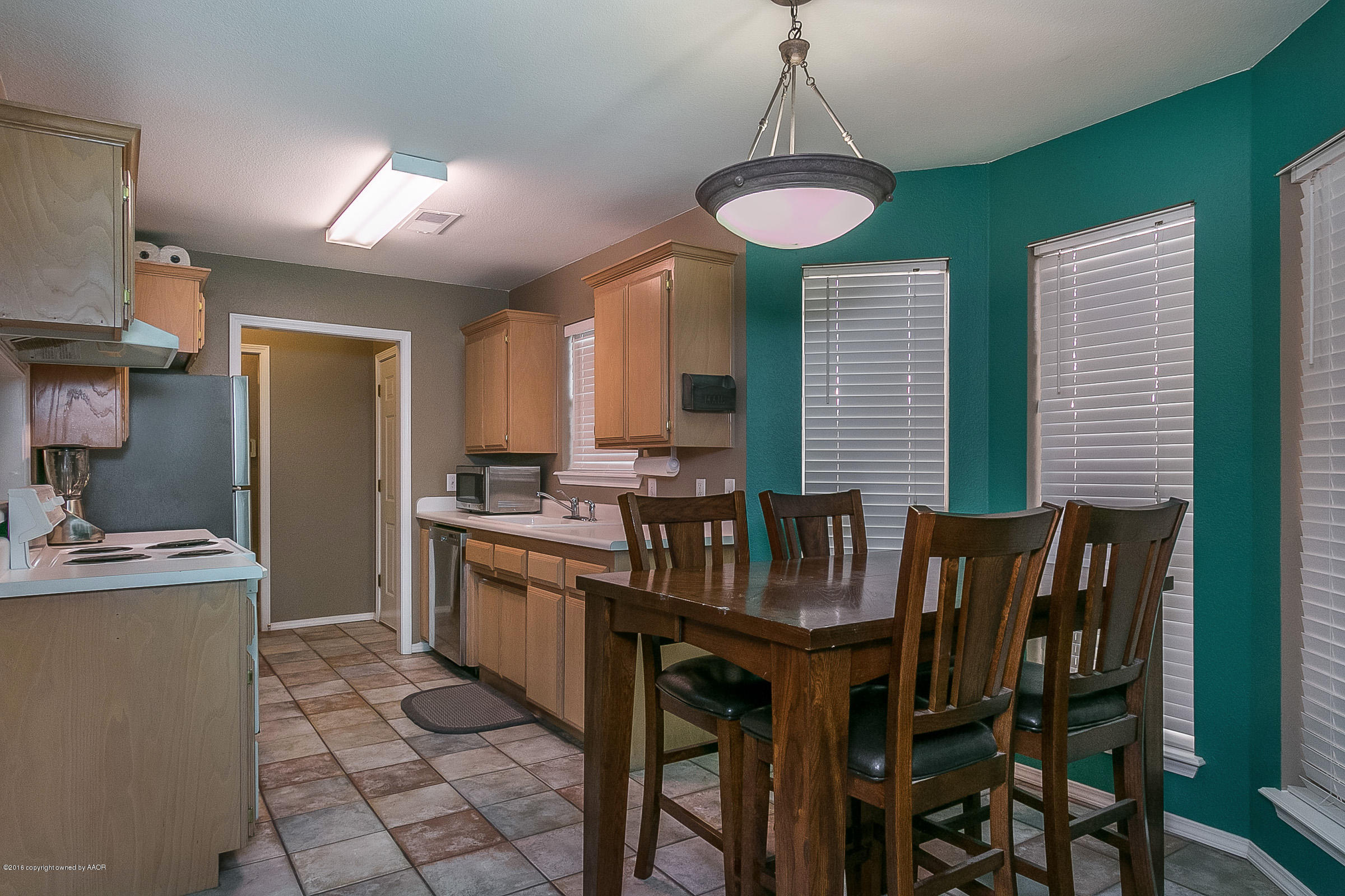 53 Valleyview Road Canyon, TX 79015 - Photo 8 of 18 Dining And Kitchen