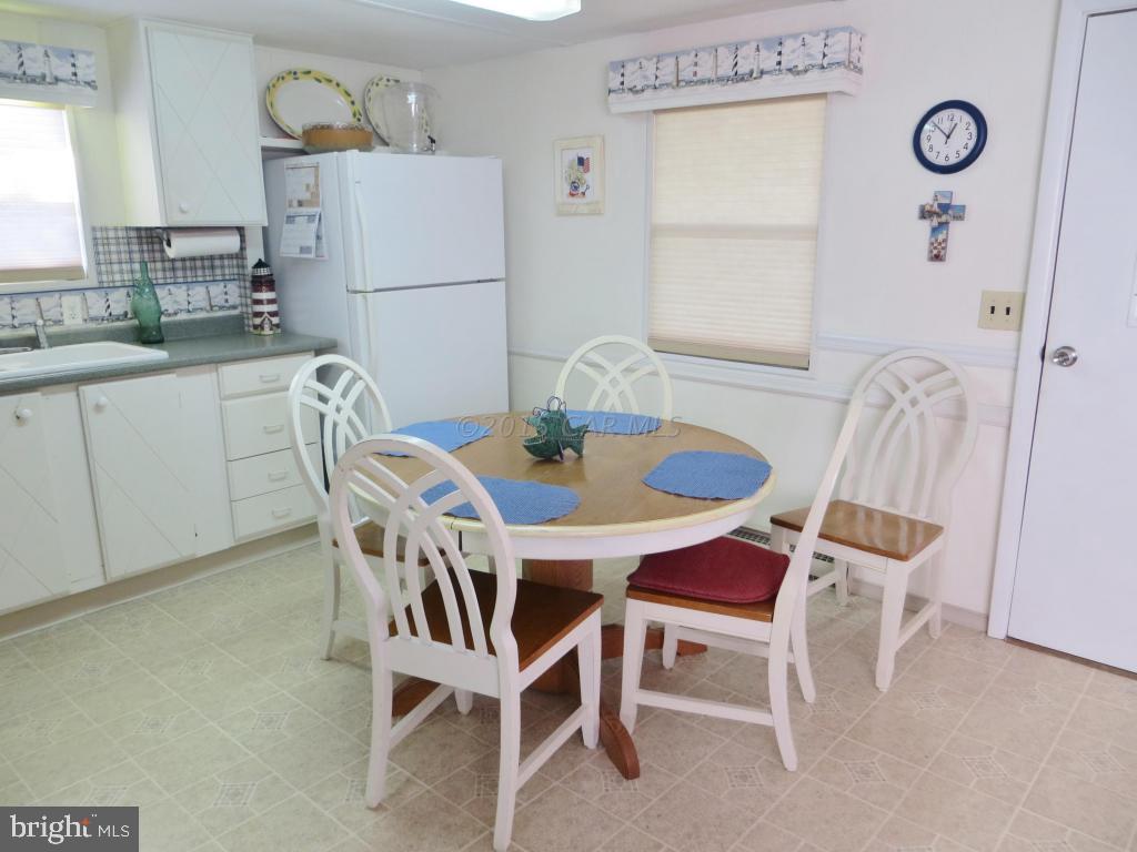 140 Clamshell Road Ocean City, MD 21842 - Photo 11 of 39 Gallery Image 11