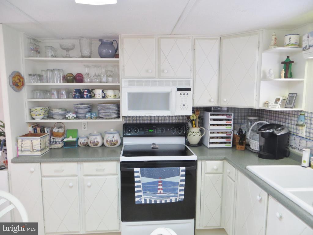 140 Clamshell Road Ocean City, MD 21842 - Photo 10 of 39 Gallery Image 10