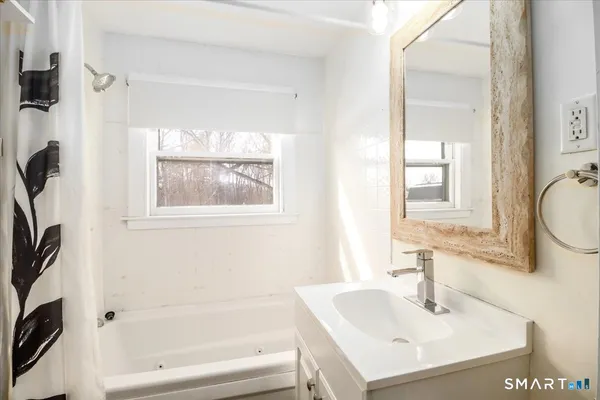 $1,600 | 683 Camp Street, Bristol, CT 06010